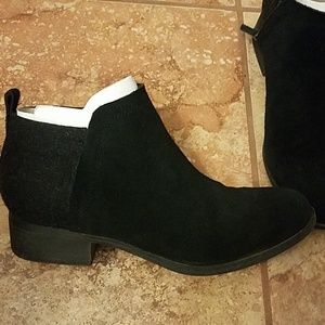 Tom's Deia Bootie, black suede, 9.5